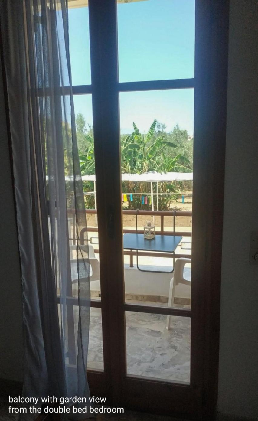 Poseidon Apartments Gíthio Szoba fotó